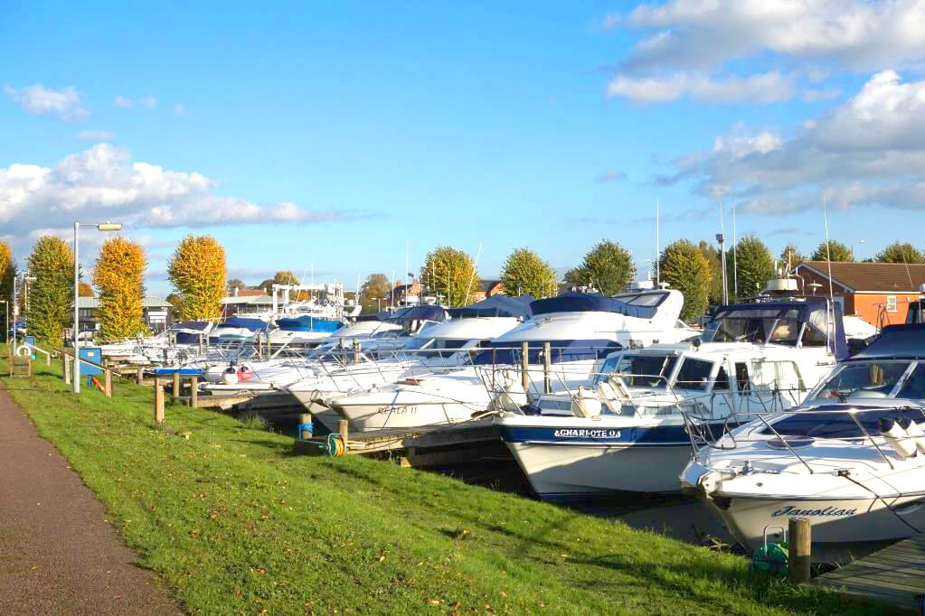 Services Newark Marina