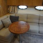 Fairline Targa 30/33 - Coffee table and saloon seating