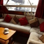 Neptunus 36 - Saloon seating with coffee table