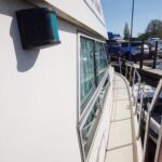 Neptunus 36 - Wide side decks with sturdy guard rails