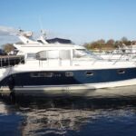 Aquador 32 - Gite at mooring