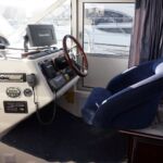 Aquador 32 - Helmseat