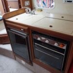 Fairline Sunfury 26 - Compact Galley