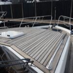 Linssen 41 - Forward deck with grab rails and 3 hatches