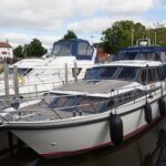 Linssen 41 - Jollity at mooring