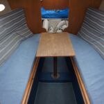 Landau 20 - Maincabin with table and ample seating