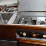 Fairline Carrera 24 - 2 x Ring gas hob and grill, fridge and sink unit