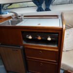 Fairline Carrera 24 - Compact galley with storage