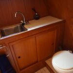 Stevens 1140 - Heads with toilet and wash hand basin