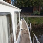 Stevens 1140 - Sturdy guard rails along decks