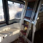 Birchwood 35 Sportsman - Flybridge steps
