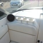 Rinker Fiesta V270 - Cup holders and chart table