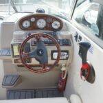 Rinker Fiesta V270 - Helmstation