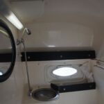 Rinker Fiesta V270 - Shower attachment