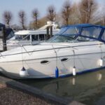 Rinker Fiesta V 270 - At mooring