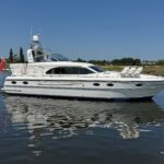 Broom 450 - Lady Rhiannon in summer mode with canopies off