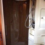 Broom 450 - Shower with wrap around door