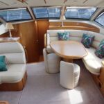 Broom 450 - View into the main cabin