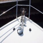Broom Ocean 38 - Electric anchor windlass with deck remote controls