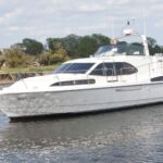 Broom Ocean 38 - Salix Lady on the River Trent