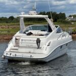 Sealine S34 - Large bathing platform with step into the aft cockpit