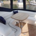 Sealine S34 - Large cockpit seating and table