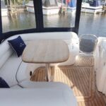 Sealine S34 - Large social space