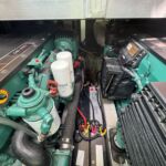 Broom 370 - Clean engine bay