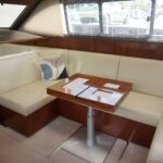 Broom 370 - Cream leather seating area with extending dining table