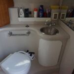 Regal 2665 Commodore - Heads with toilet, wash hand basin and shower head