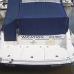 Regal 2665 Commodore - Large bathing platform with integrated bathing ladder and storage