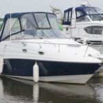 Regal 2665 Commodore - Vacation at mooring