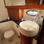 Galeon 390 - Heads with toilet and wash hand basin