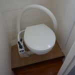 Atlanta 26 - Manual Jabsco toilet