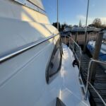 Broom 415 - Wide side decks with sturdy guard rails