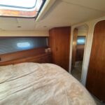 Princess 435 - Forward cabin vanity unit and wardrobe