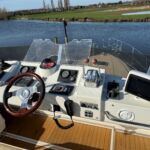 Princess 435 - Helmstation