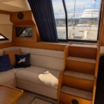 Princess 435 - Steps up to the aft cockpit