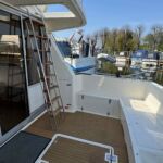 Princess 415 - Flybridge steps