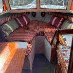 Cleopatra Fox 700 - View into the main cabin