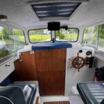 Hardy Navigator 18 SX - Looking forward in the cockpit