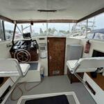 Princess 25 - Looking forward in the cockpit