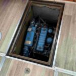 Freeman 27 - Engine access under the cockpit floor
