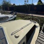 Freeman 27 - Forward deck with grab rails.
