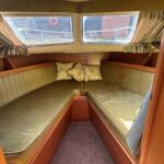 Freeman 27 - Forward v-berth