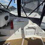 Regal 2565 - Cockpit cool box and sink