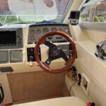 Sealine F34 - Helmstation
